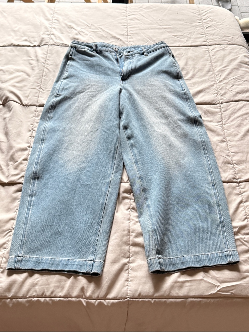 Light Blue Wide-Leg Women's Jeans